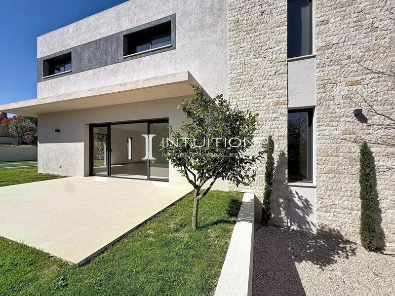 Maison - 162 m² - 4 pièces