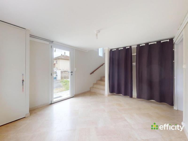 Maison - 159 m² - 7 pièces