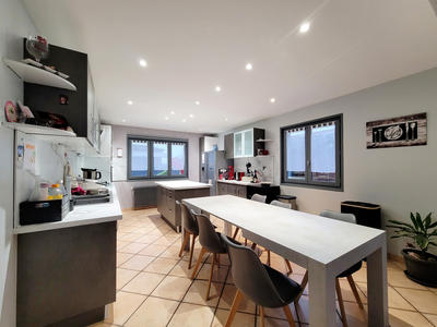 Maison - 138 m² - 7 pièces