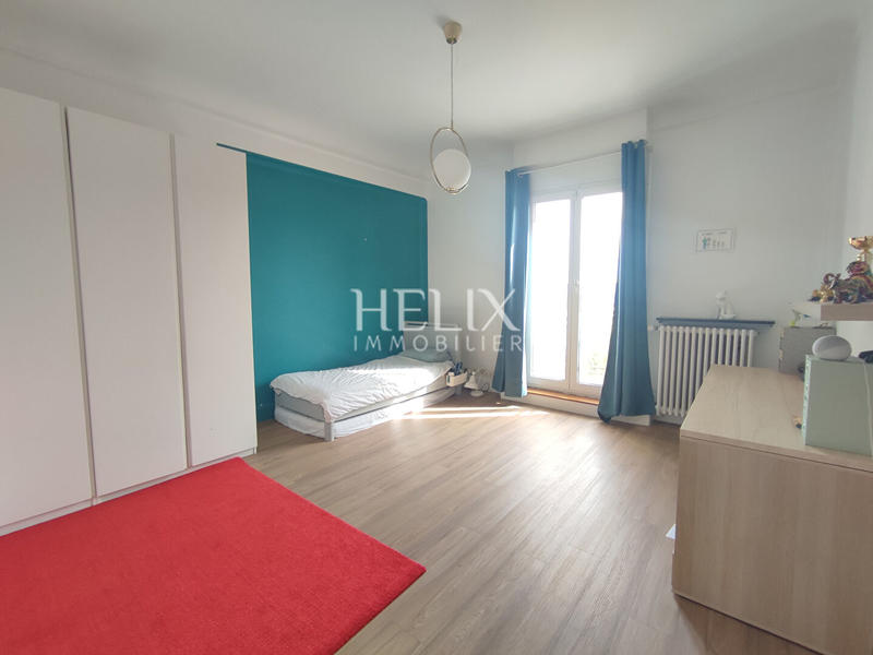 Maison - 600 m² - 17 pièces