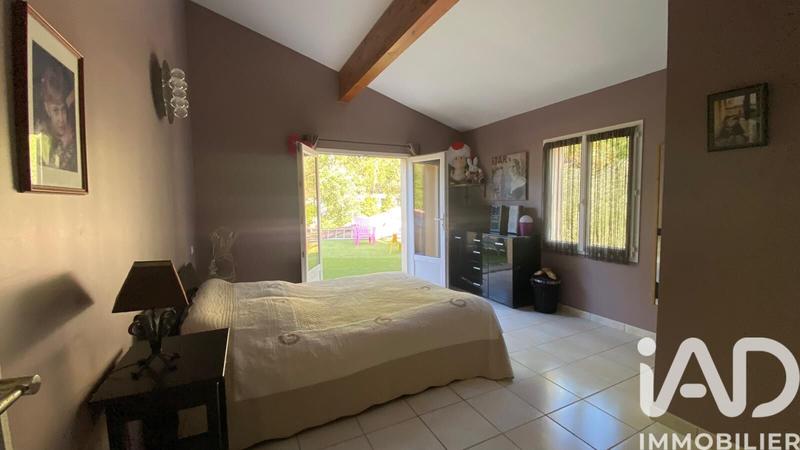 Maison - 271 m² - 9 pièces