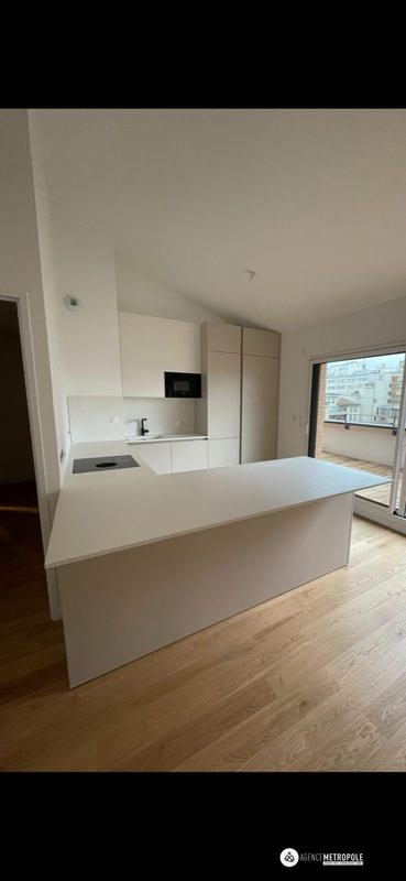 Appartement - 96 m² - 4 pièces