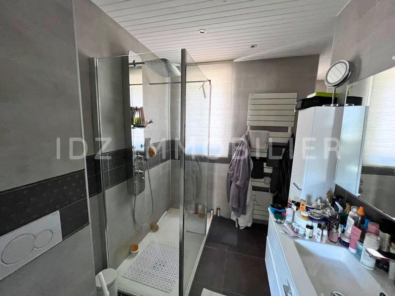 Maison - 174 m² - 6 pièces