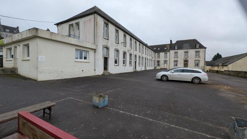 Immeuble - 2 200 m²