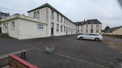 Immeuble - 2 200 m²