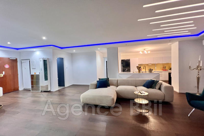 Appartement - 157 m² - 5 pièces