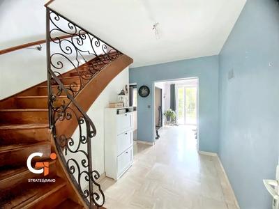 Maison - 104 m² - 4 pièces