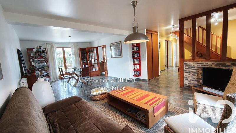 Maison - 160 m² - 10 pièces