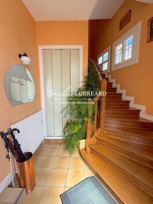 Maison - 159 m² - 9 pièces