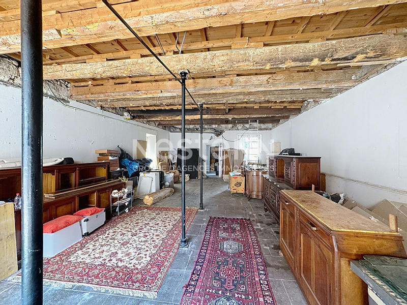 Maison - 280 m² - 6 pièces