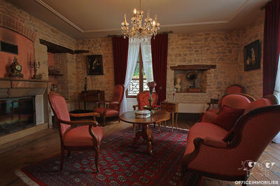 Maison - 380 m² - 9 pièces