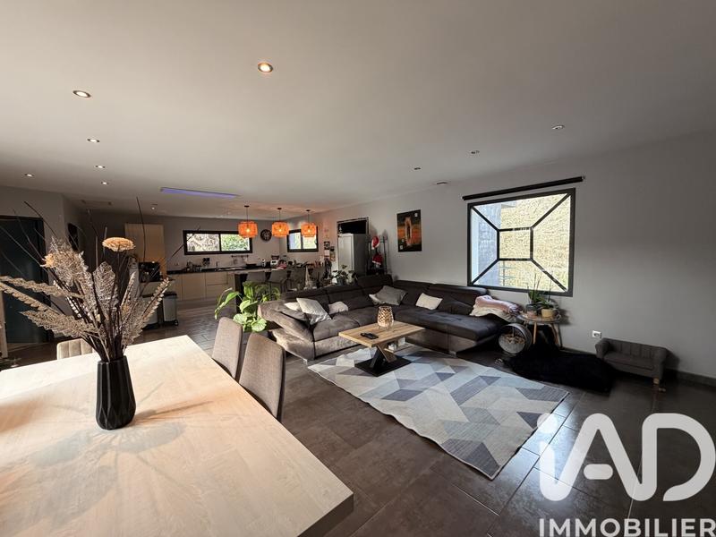 Maison - 150 m² - 5 pièces