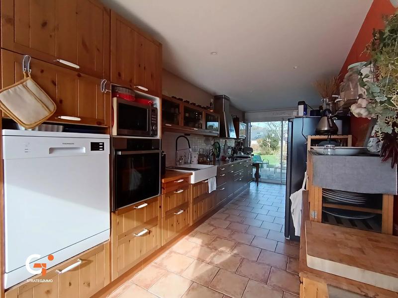 Maison - 168 m² - 8 pièces