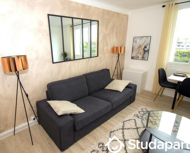 Chambre - 11 m² - 1 pièce