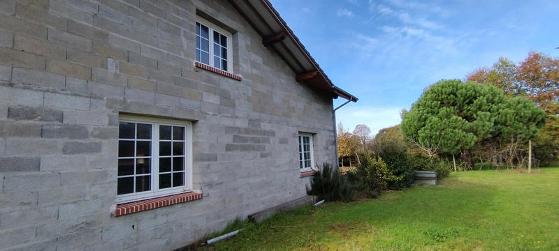 Maison - 200 m² - 6 pièces