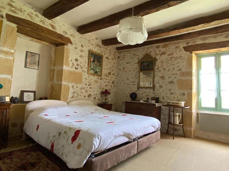 Maison - 245 m² - 9 pièces