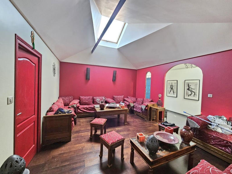 Loft - 224 m² - 5 pièces