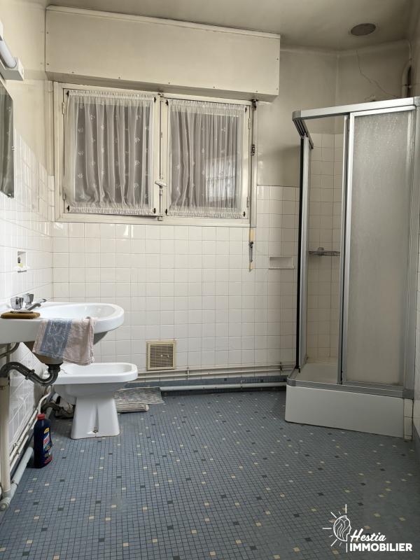 Maison - 180 m² - 8 pièces