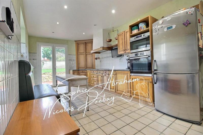 Maison - 211 m² - 8 pièces