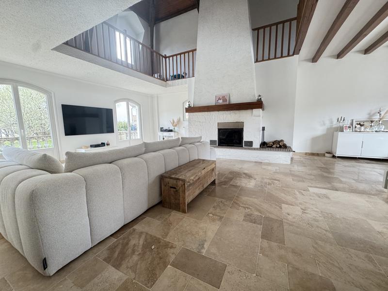 Villa - 200 m² - 5 pièces