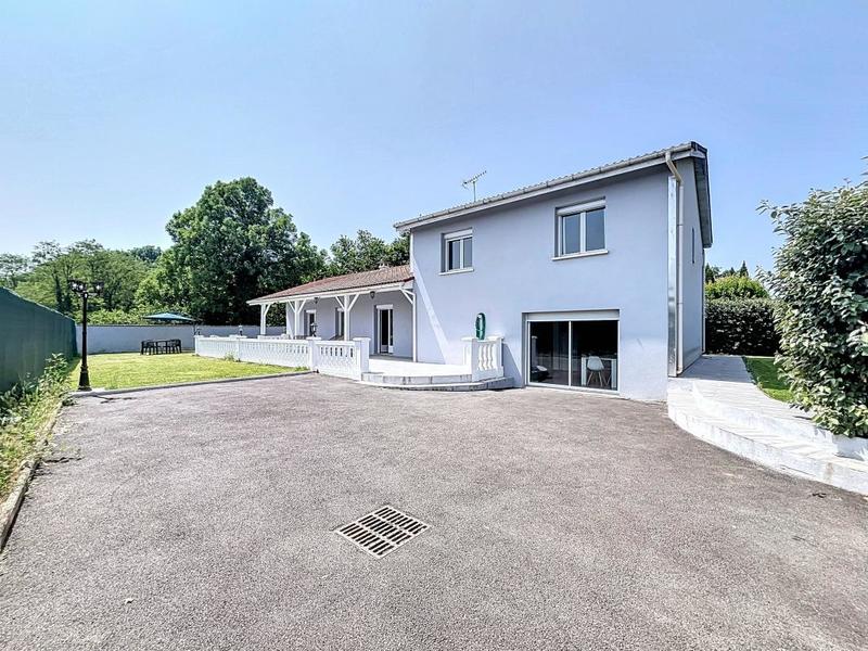 Maison - 175 m² - 6 pièces