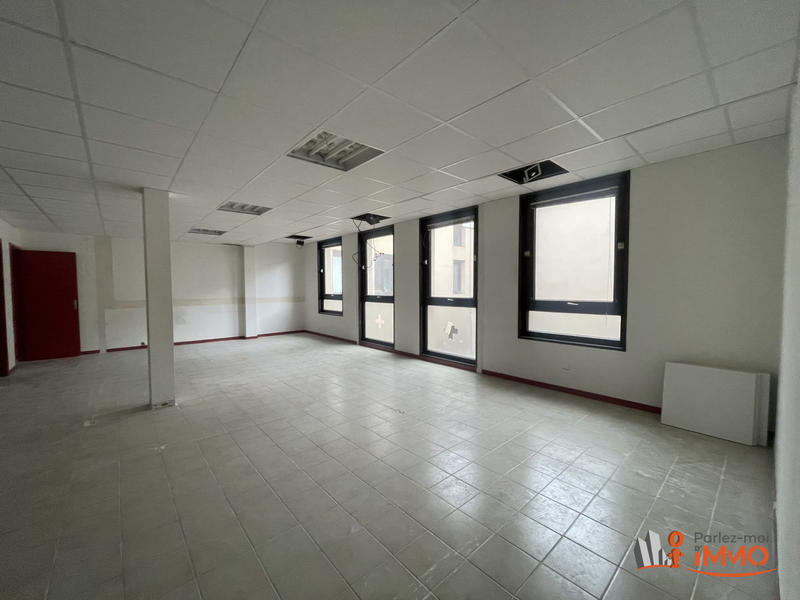 Appartement - 75 m² - 2 pièces