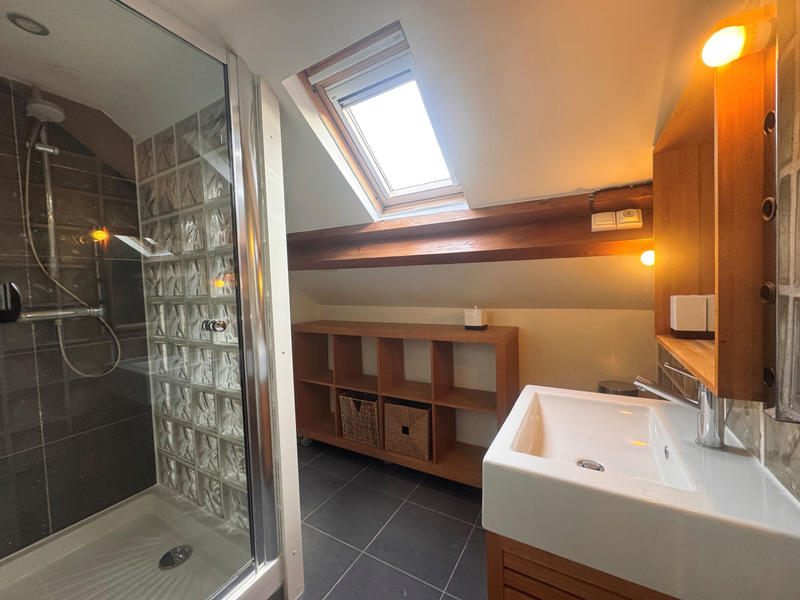 Maison - 142 m² - 1 pièce