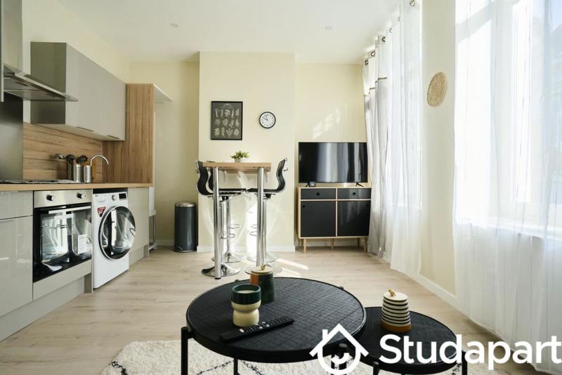 Chambre - 9 m² - 1 pièce