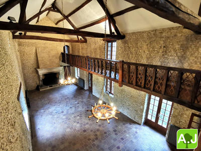 Maison ancienne - 332 m² - 9 pièces