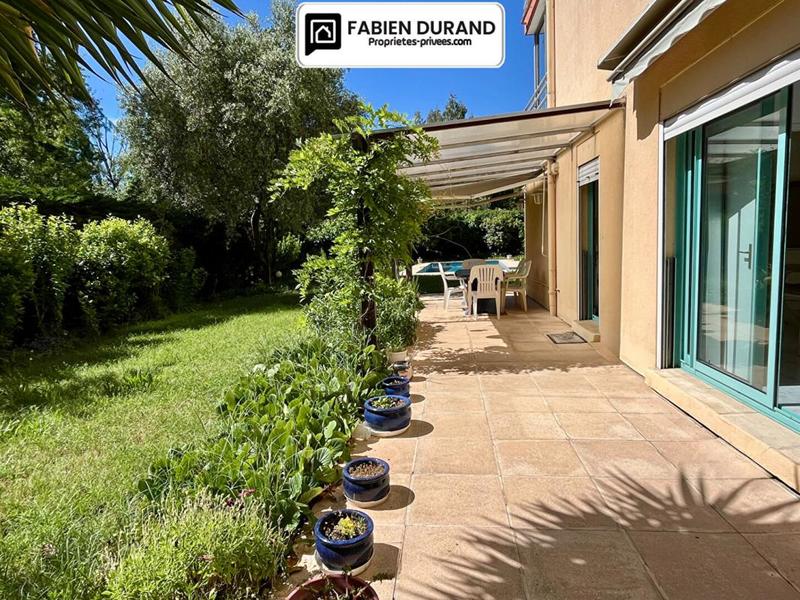 Appartement - 90 m² - 3 pièces