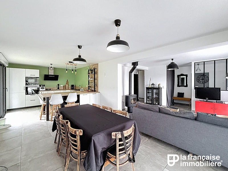 Maison - 156 m² - 8 pièces