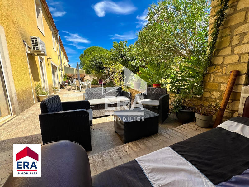 Maison - 355 m² - 10 pièces