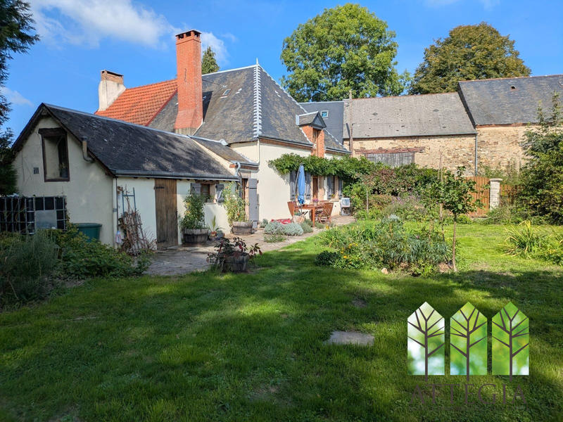 Maison - 90 m² - 4 pièces