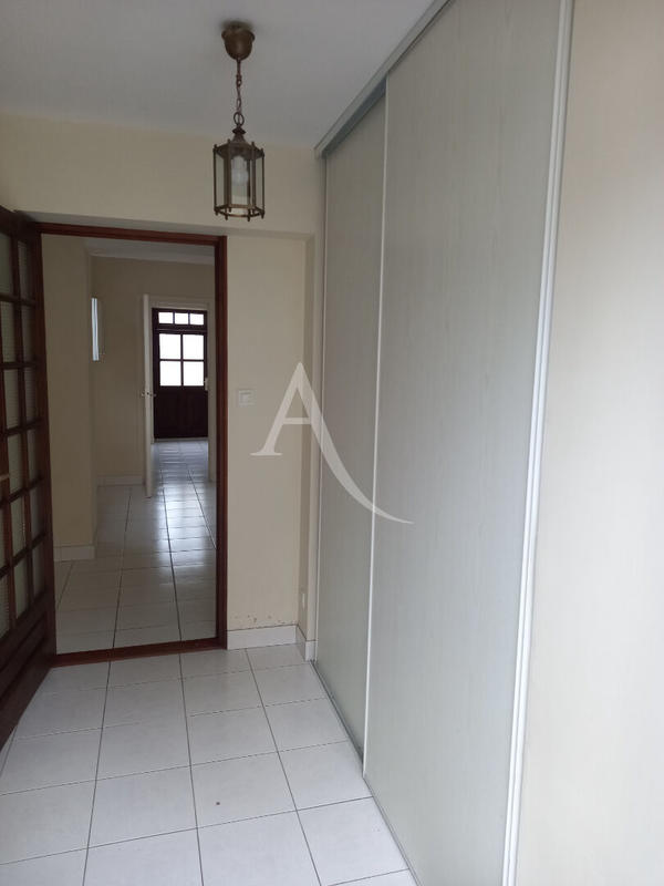 Maison - 98 m² - 5 pièces