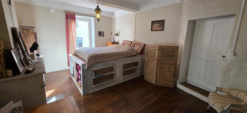 Maison - 200 m² - 7 pièces