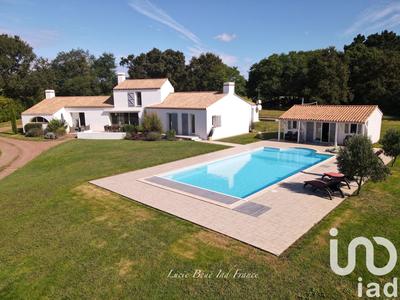 Maison de maîtres - 206 m² - 9 pièces