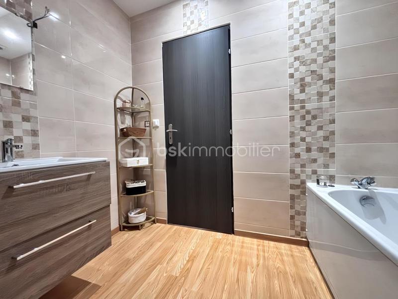 Pavillon - 100 m² - 5 pièces