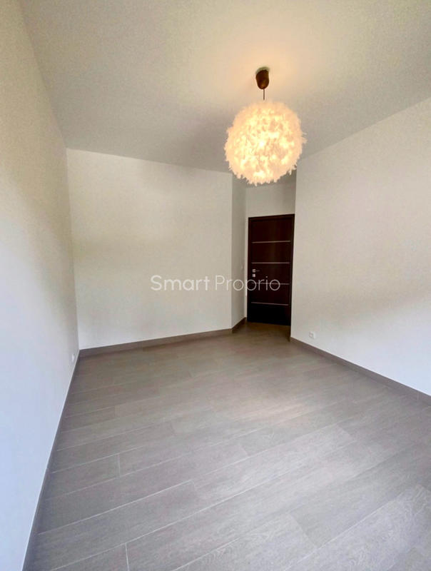 Propriété - 250 m² - 6 pièces