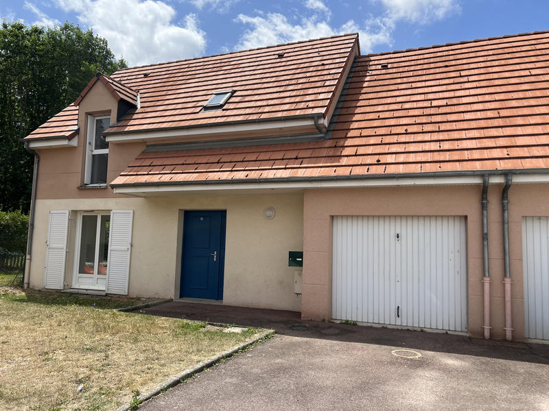 Maison - 94 m² - 5 pièces