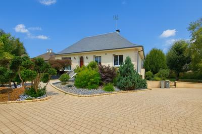 Maison - 104 m² - 4 pièces