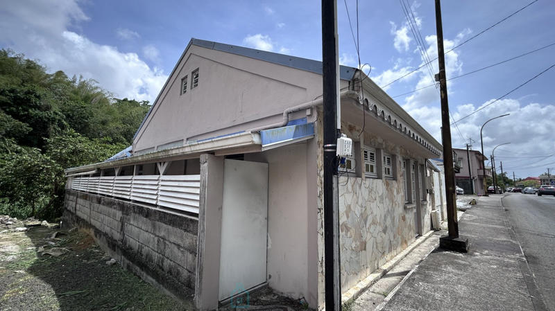 Maison - 86 m² - 4 pièces