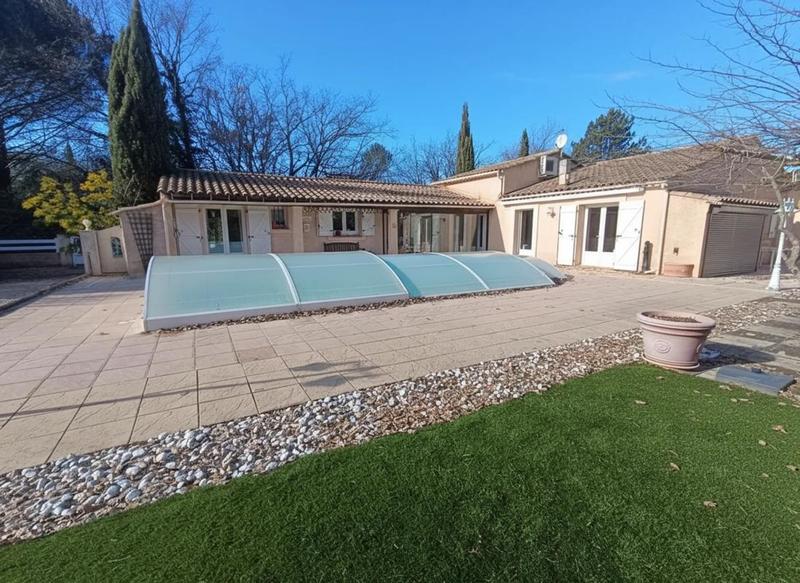 Maison - 161 m² - 7 pièces