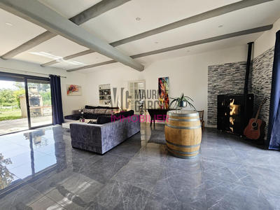Maison - 232 m² - 8 pièces