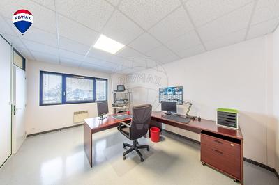 Local commercial - 119 m² - 4 pièces