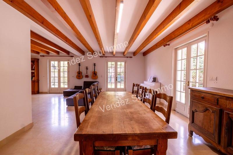 Maison traditionnelle - 223 m² - 7 pièces