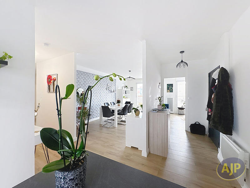 Appartement - 114 m² - 5 pièces