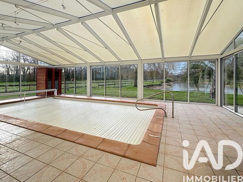 Maison - 328 m² - 8 pièces