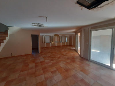 Maison traditionnelle - 194 m² - 6 pièces