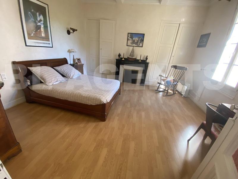 Maison de maîtres - 273 m² - 8 pièces