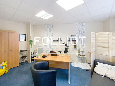 Local commercial - 69 m² - 3 pièces